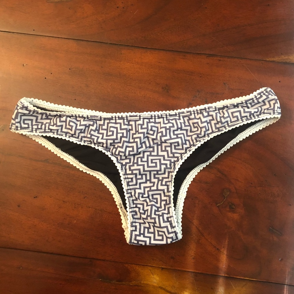 Mandalynn Bikini Bottom Size L